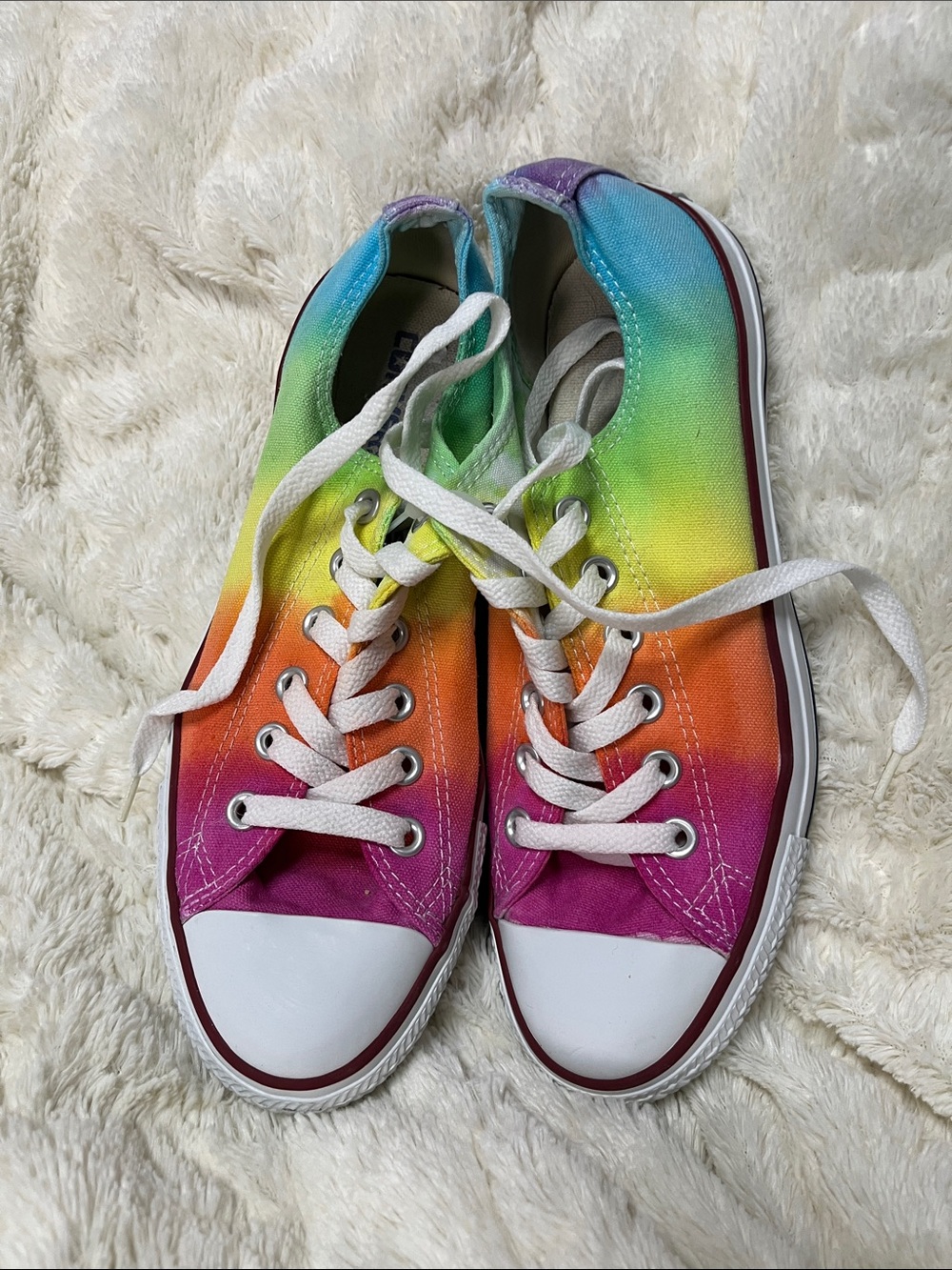 Women's Rainbow Gradient Canvas Sneakers - Multicolor
